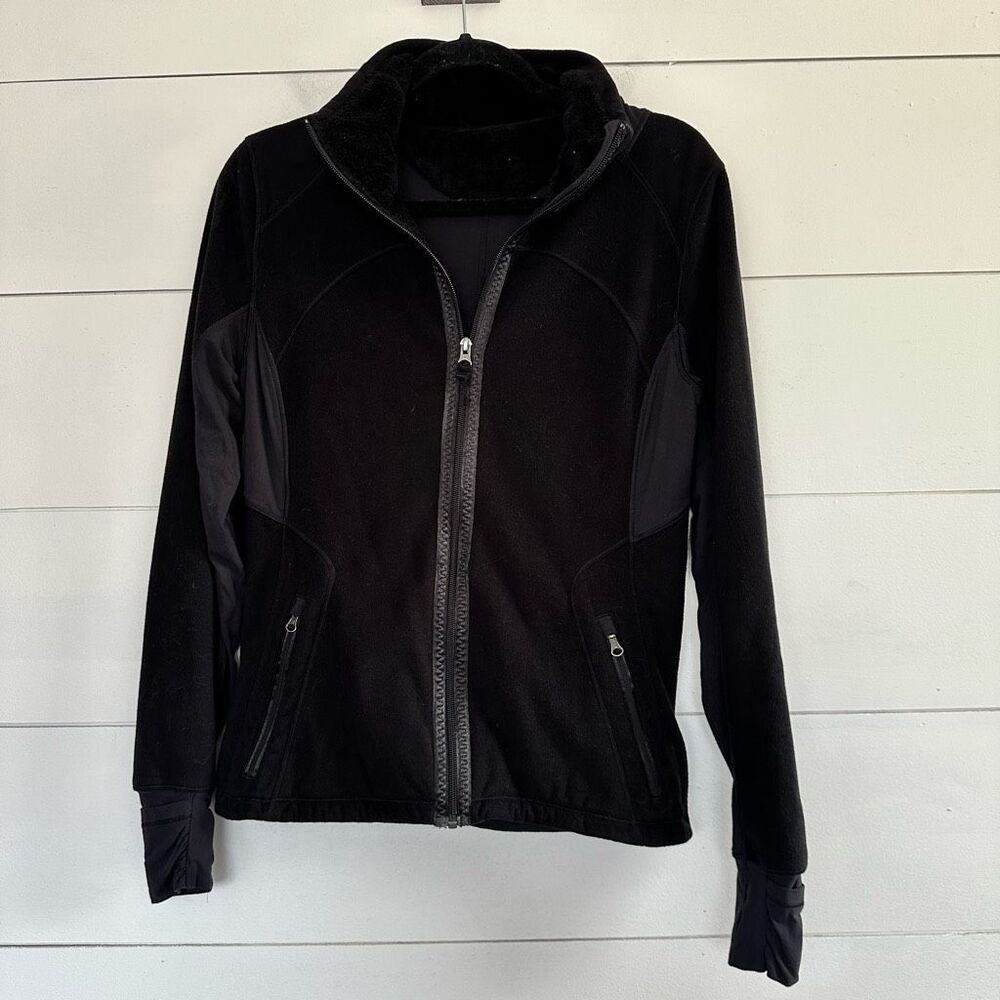Lululemon Women’s 8 Black Sherpa Faux Fur Zip Up Jacket